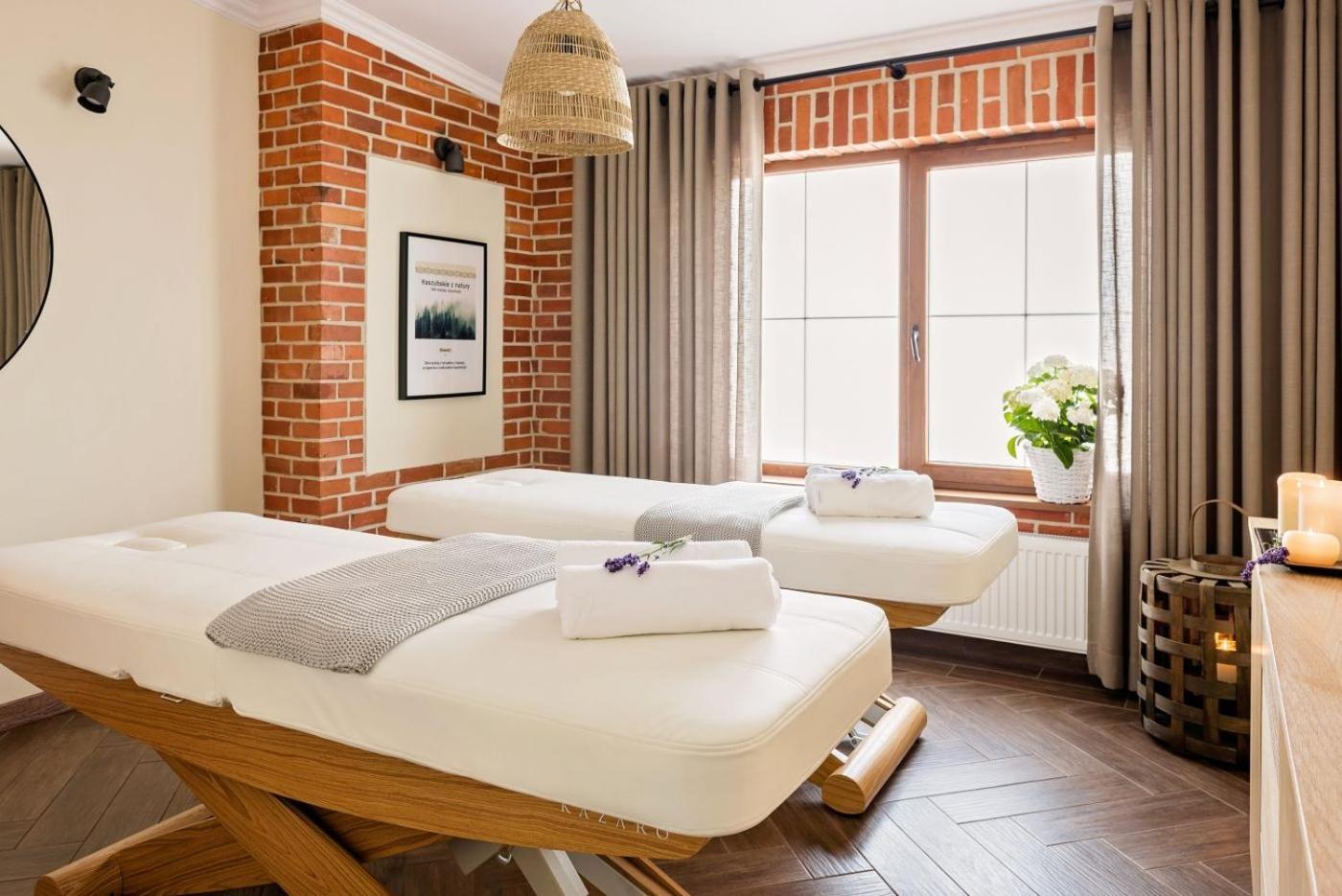 Hotel Szymbark Extérieur photo