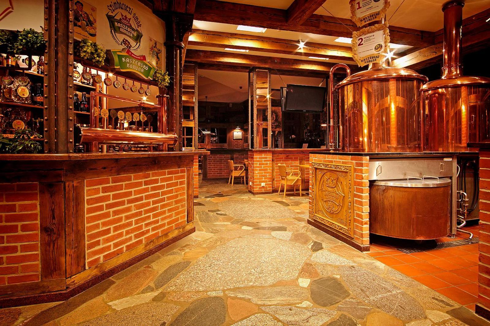 Hotel Szymbark Extérieur photo